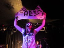 The Ramonas - Scream Lounge - Croydon Photos