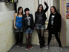 The Ramonas - Backstage - Nambucca