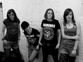 The Ramonas - Backstage - Nambucca