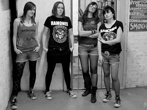 The Ramonas - Backstage - Nambucca