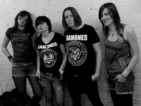 The Ramonas - Backstage - Nambucca