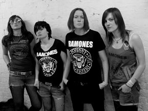 The Ramonas - Backstage - Nambucca